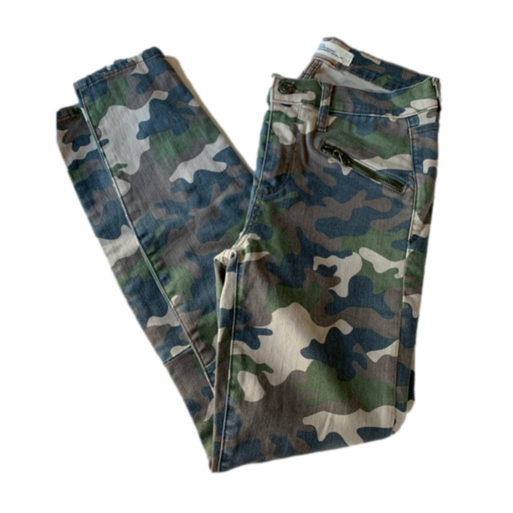 Gap camo pant